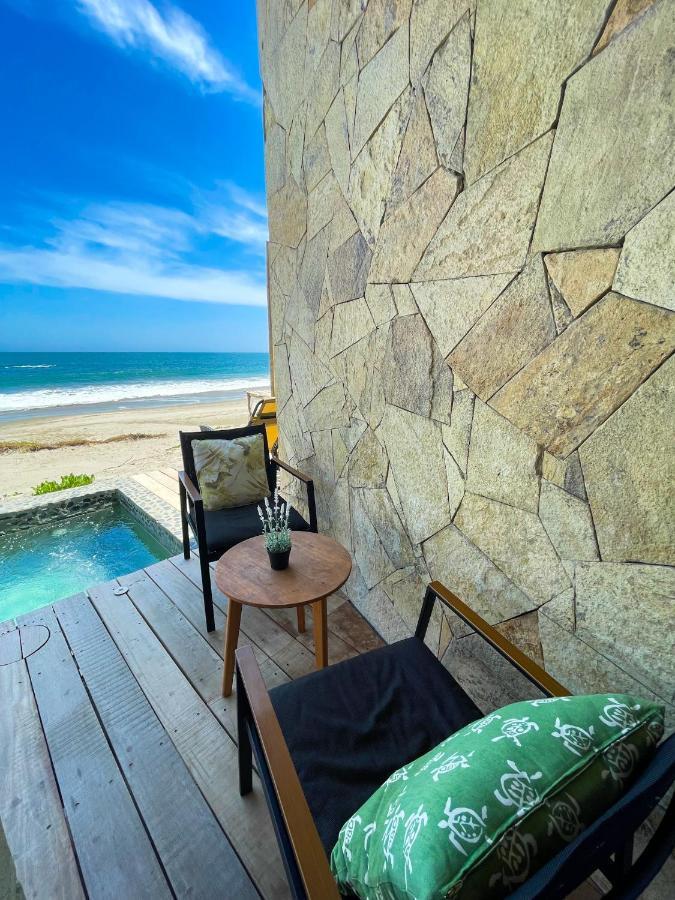Diem Vichayito Beachfront Eco-Luxury 외부 사진