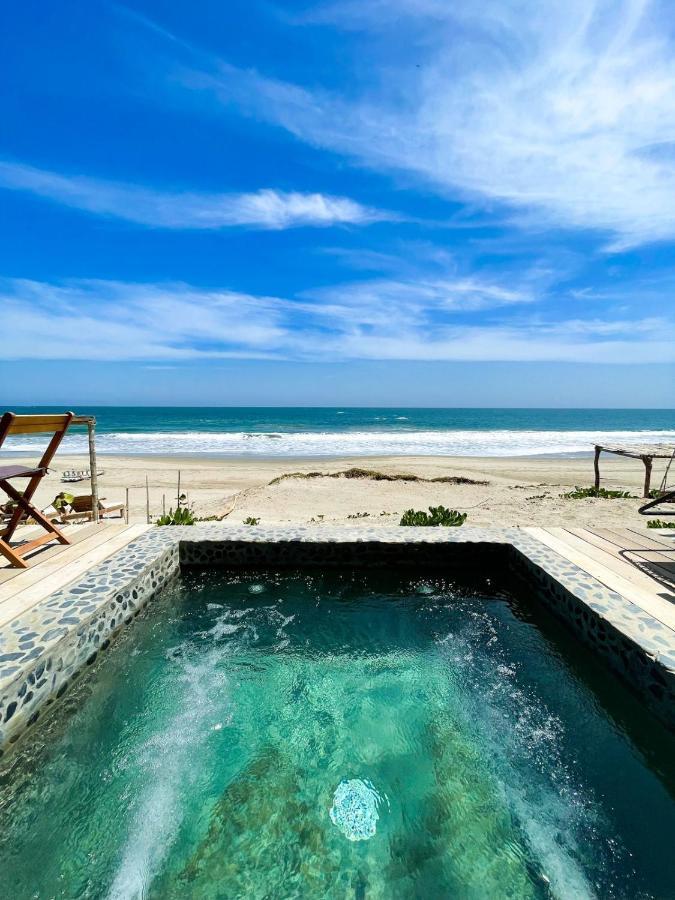 Diem Vichayito Beachfront Eco-Luxury 외부 사진