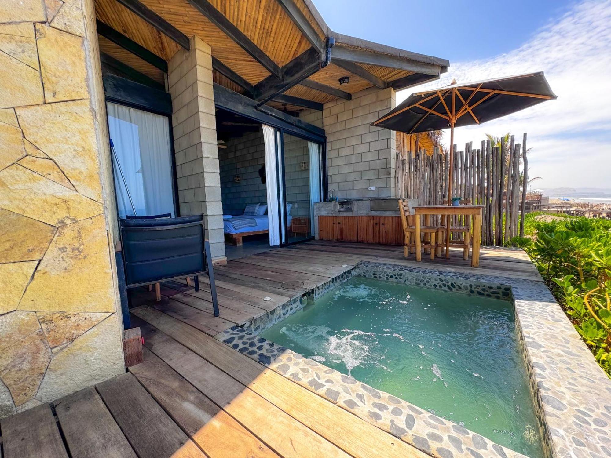 Diem Vichayito Beachfront Eco-Luxury 외부 사진
