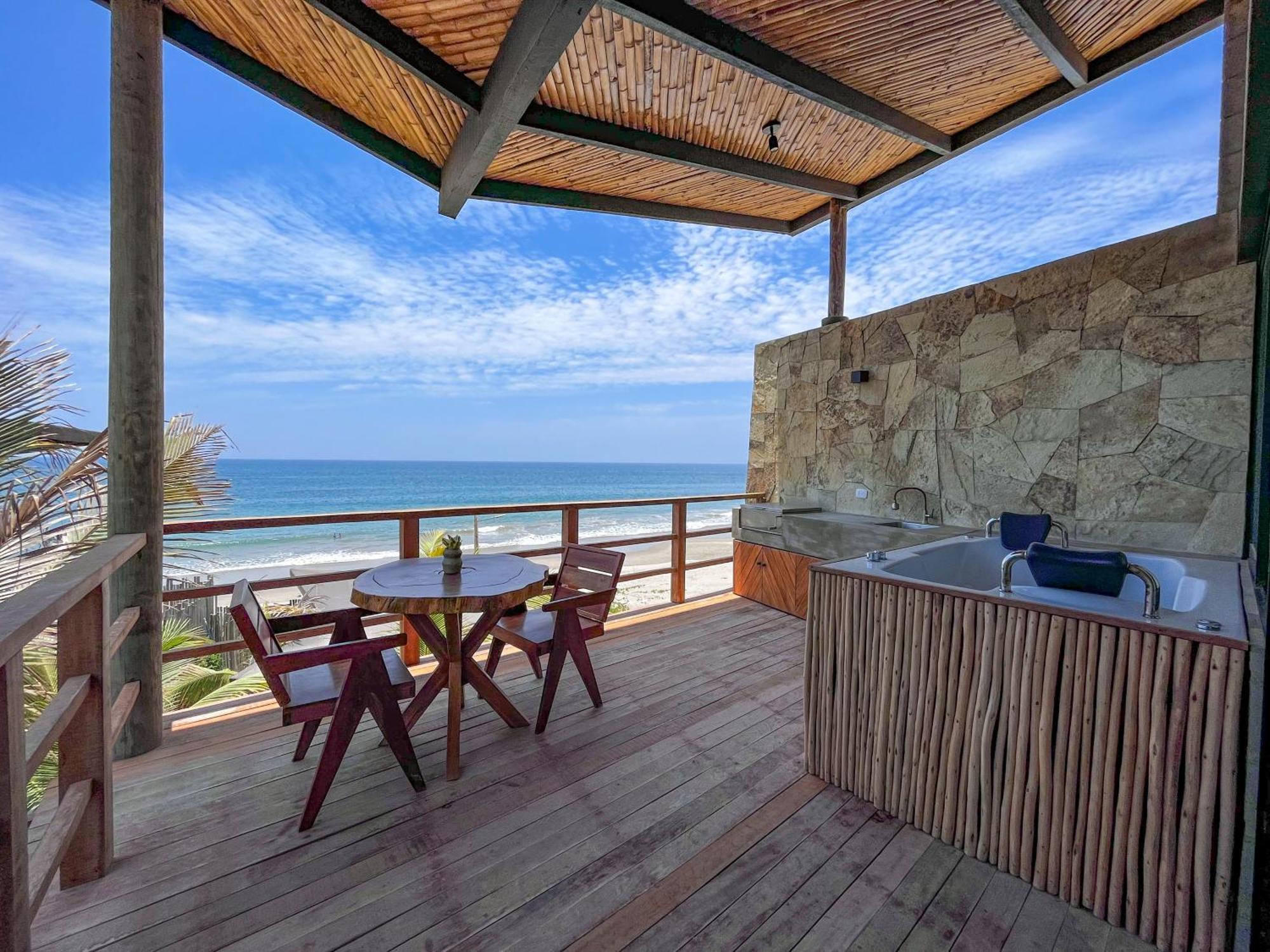 Diem Vichayito Beachfront Eco-Luxury 외부 사진