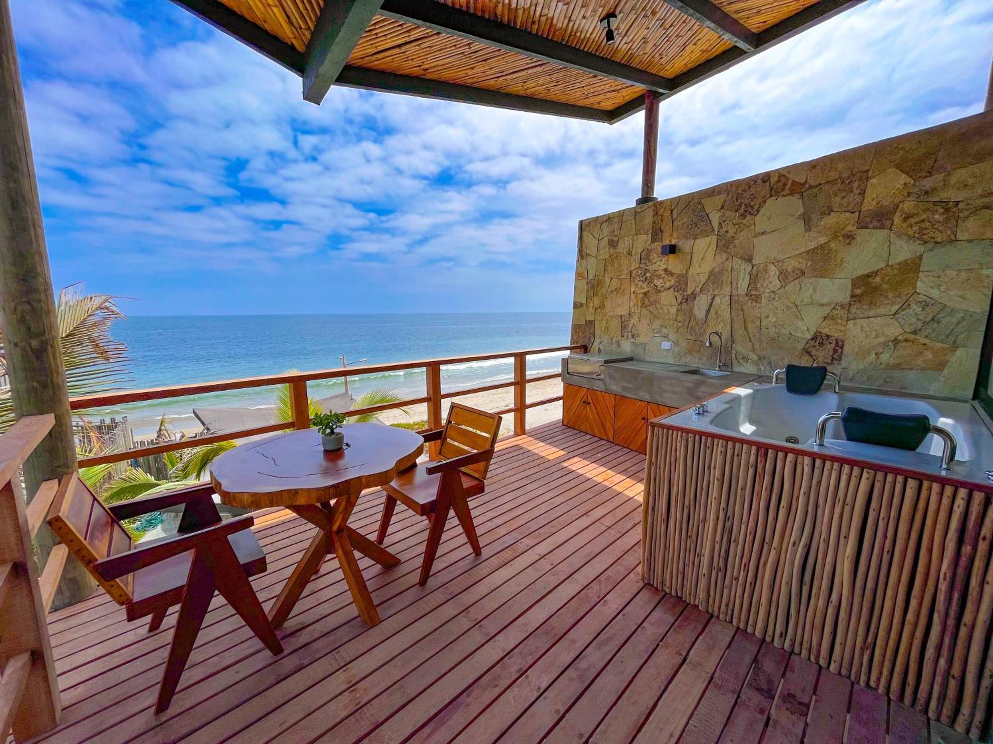 Diem Vichayito Beachfront Eco-Luxury 외부 사진