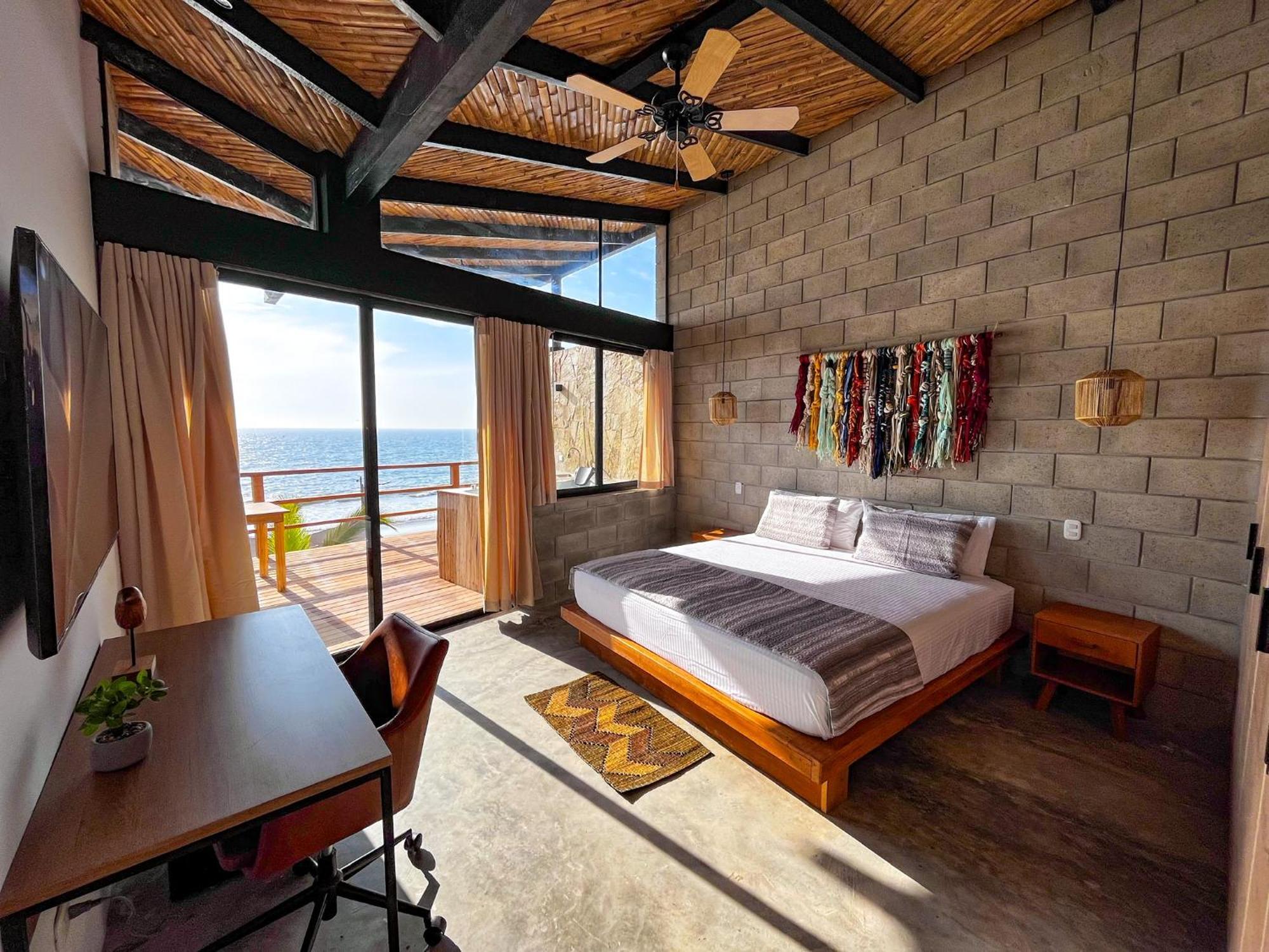 Diem Vichayito Beachfront Eco-Luxury 외부 사진