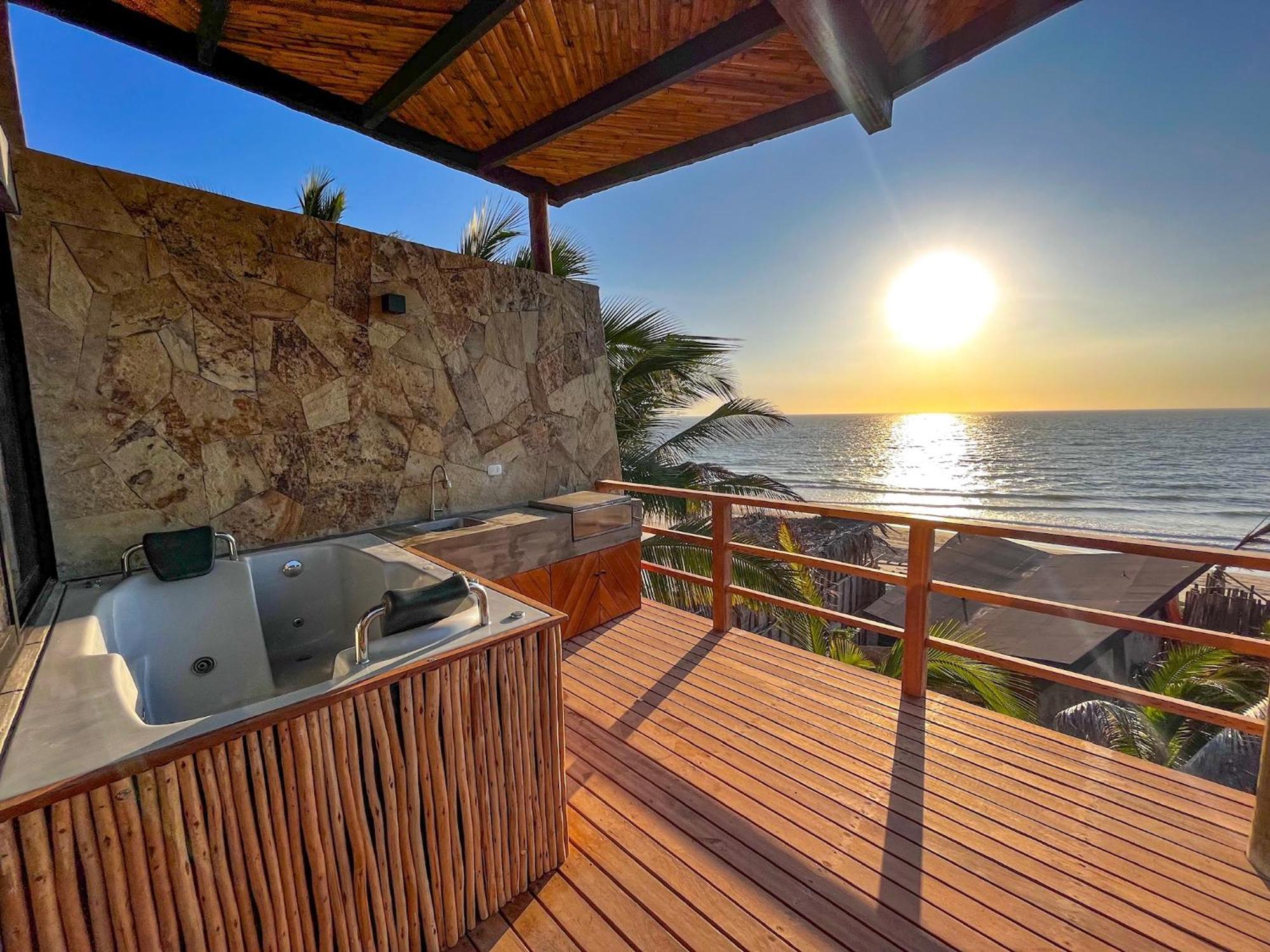 Diem Vichayito Beachfront Eco-Luxury 외부 사진