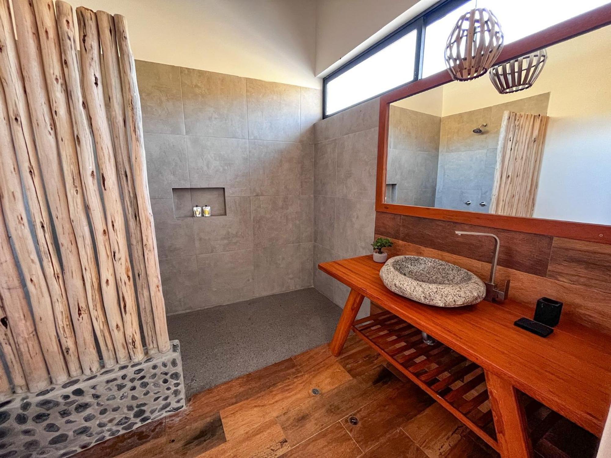 Diem Vichayito Beachfront Eco-Luxury 외부 사진