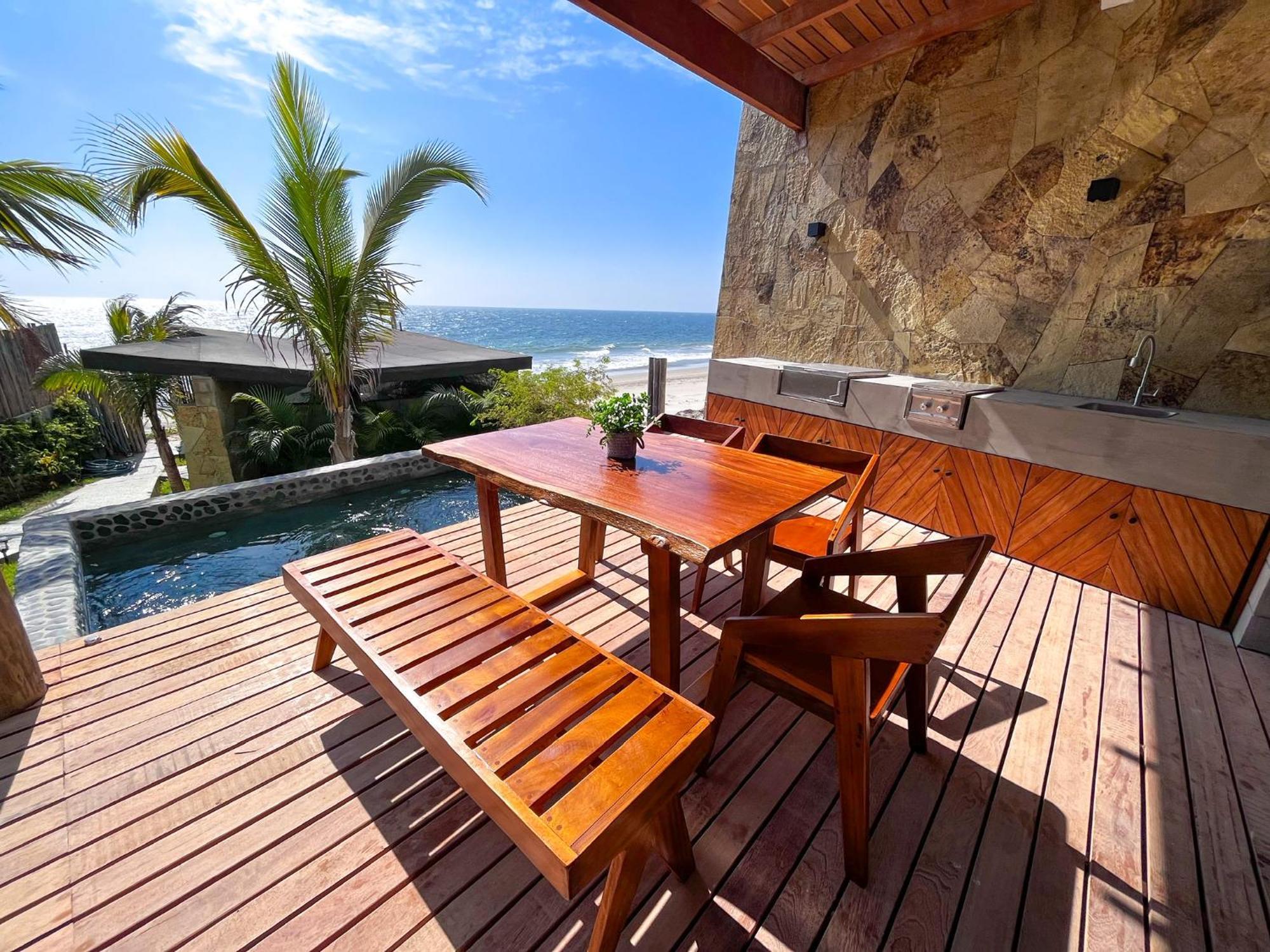Diem Vichayito Beachfront Eco-Luxury 외부 사진