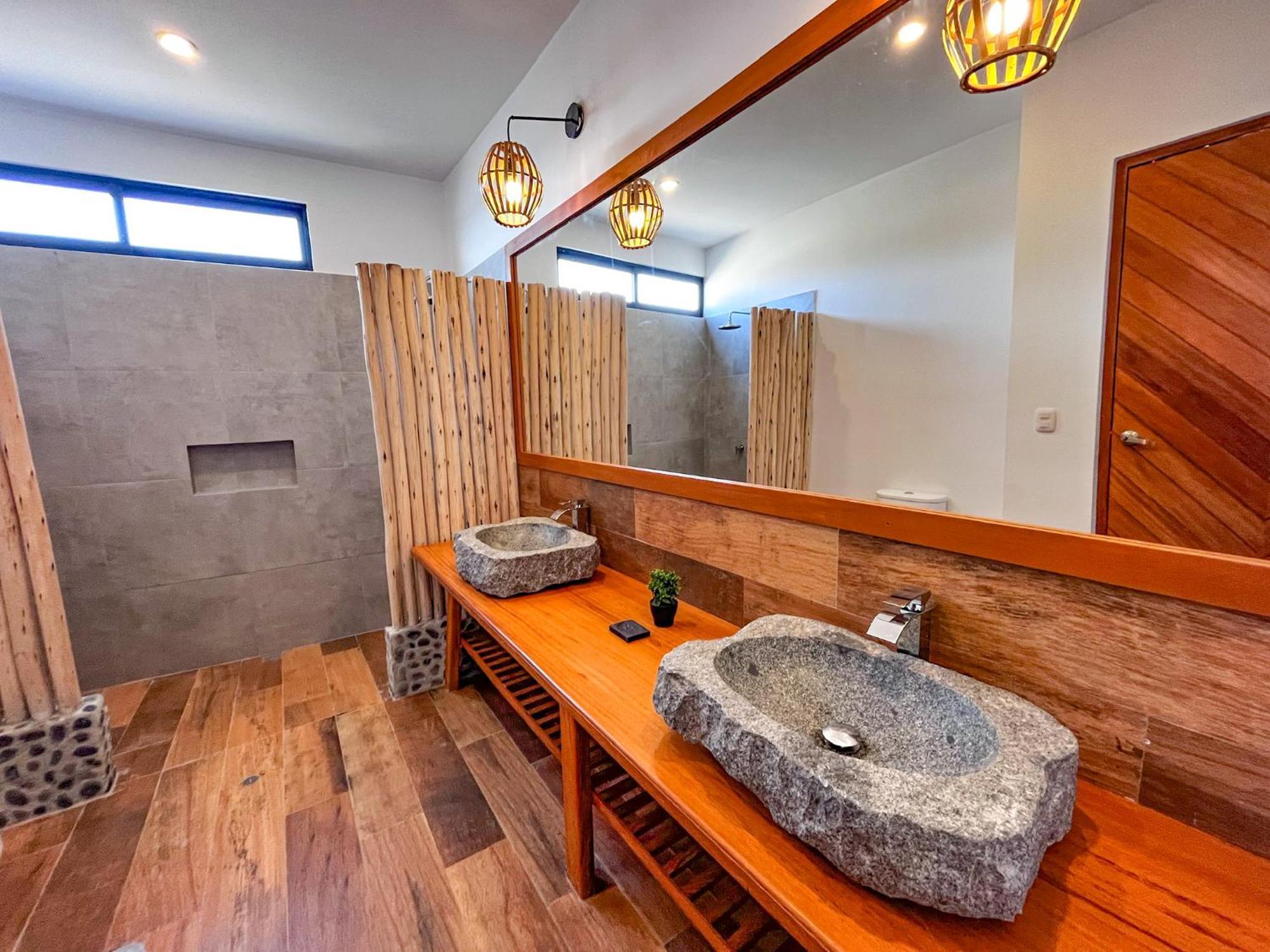 Diem Vichayito Beachfront Eco-Luxury 외부 사진