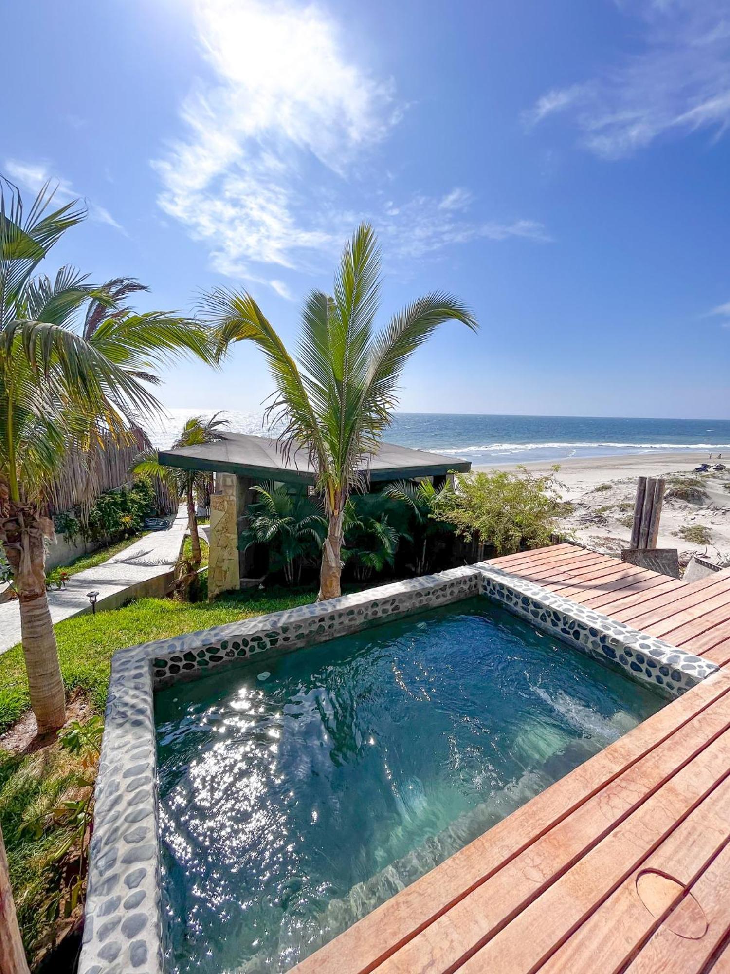 Diem Vichayito Beachfront Eco-Luxury 외부 사진