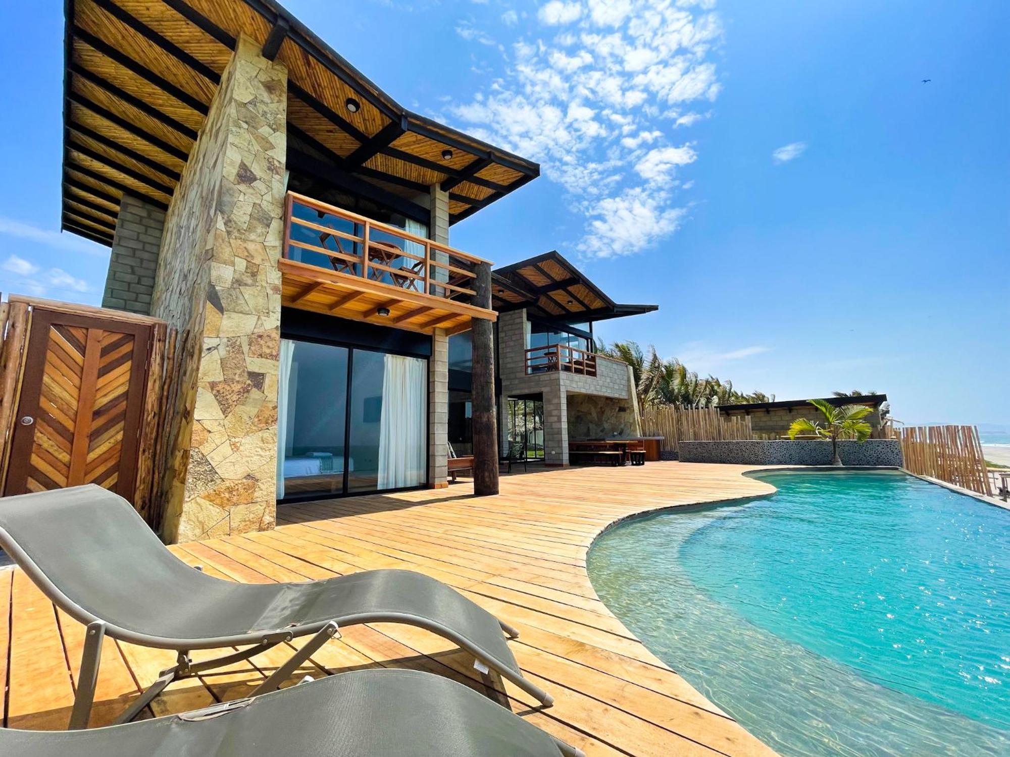 Diem Vichayito Beachfront Eco-Luxury 객실 사진
