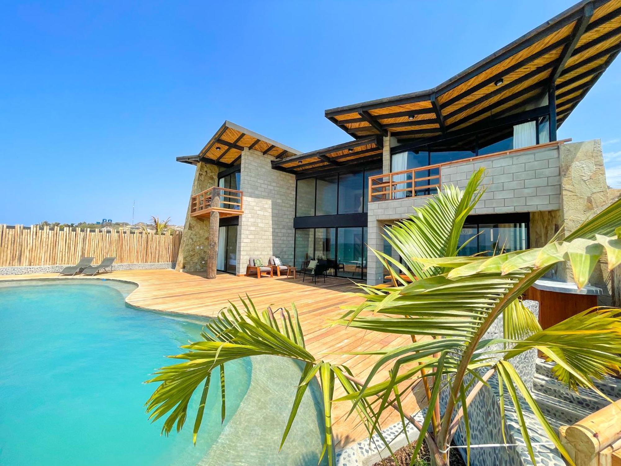 Diem Vichayito Beachfront Eco-Luxury 객실 사진